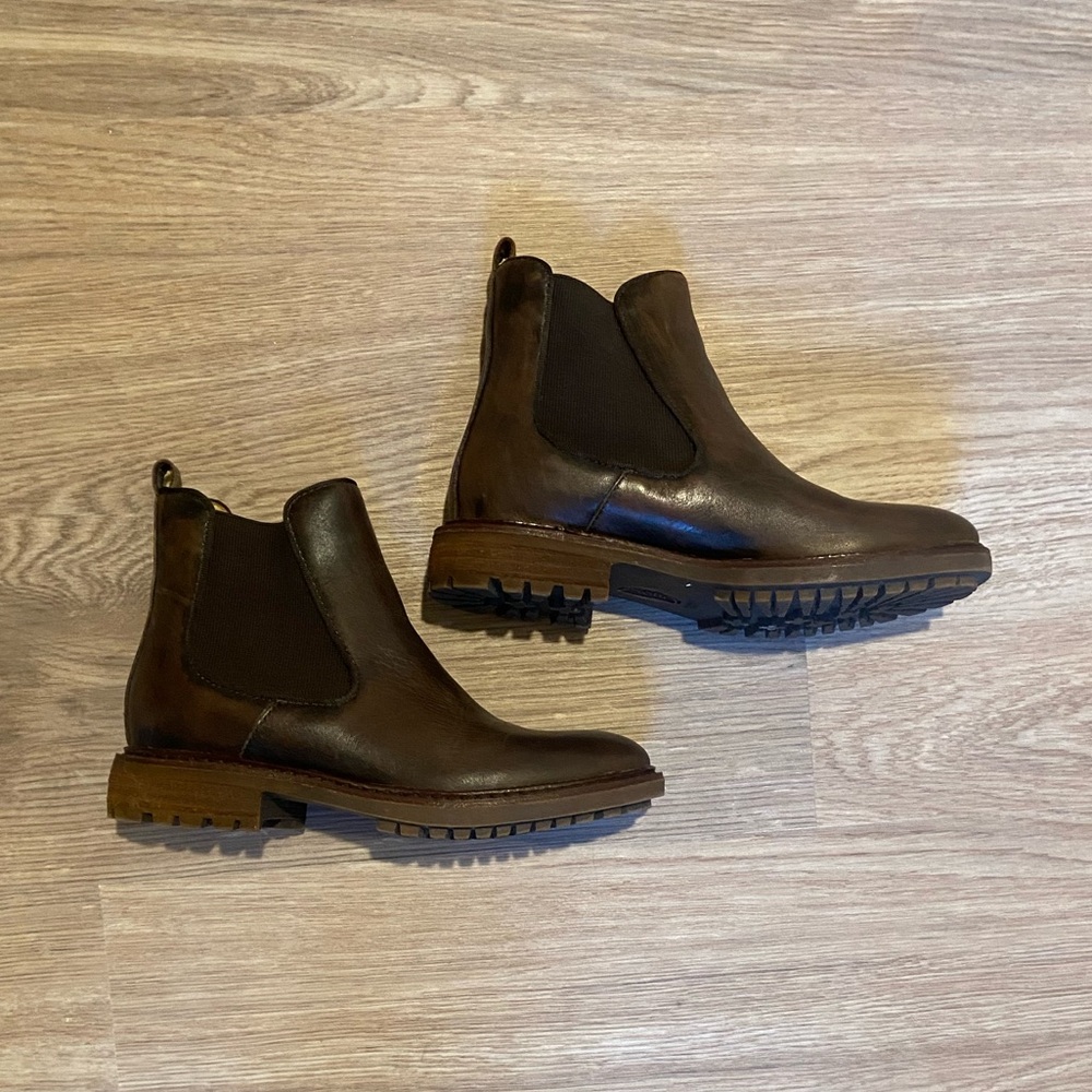 Brown Leather Chelsea Boots
